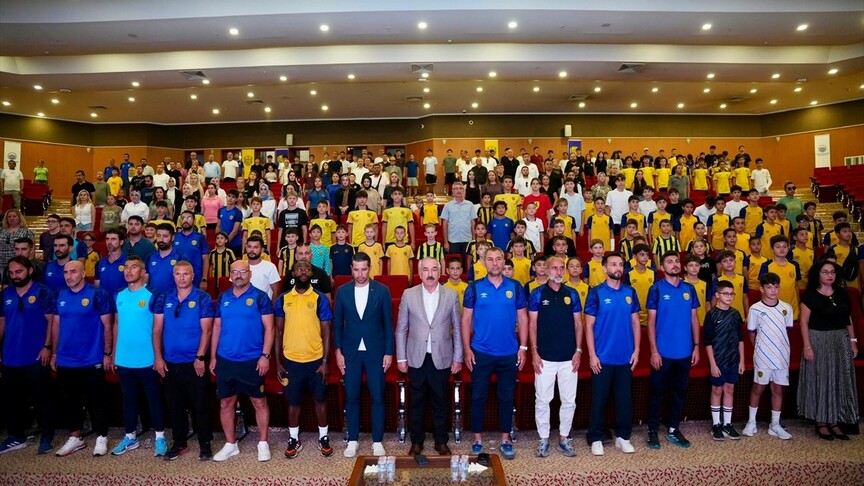 MKE Ankaragücü altyapısına yönelik gelişim ve sağlık semineri düzenlendi